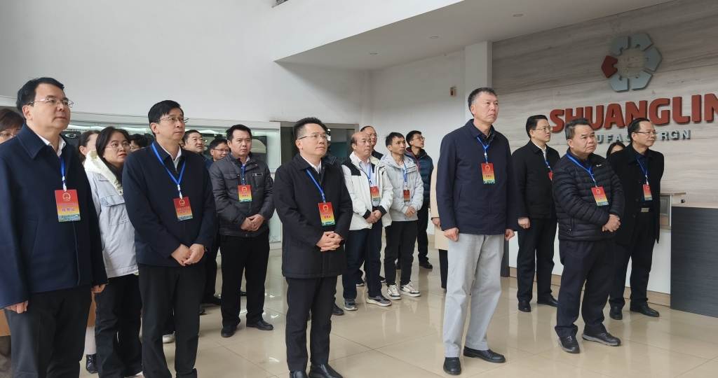 广西壮族自治区人大常委会与柳州市人大常委会视察组一行莅临柳州恒峰g22调研